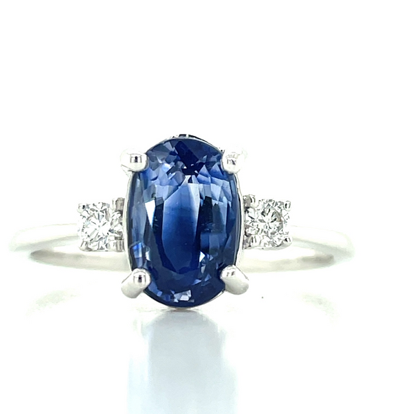 18k White Gold 2.2ct Oval Sapphire & Diamonds Ring