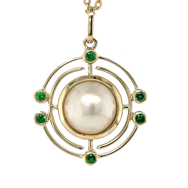 9k Yellow Gold 3.13ct Mabe Pearl & Tsavorite Pendant