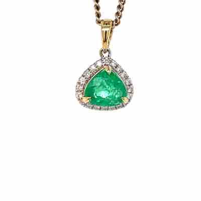 18K Yellow Gold Emerald & Diamonds Pendant
