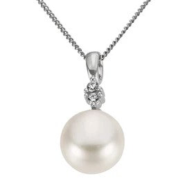 9k White Gold Pearl & Diamonds Pendant